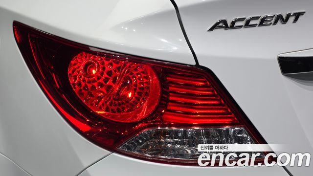 Hyundai Accent 2014 — photo 9