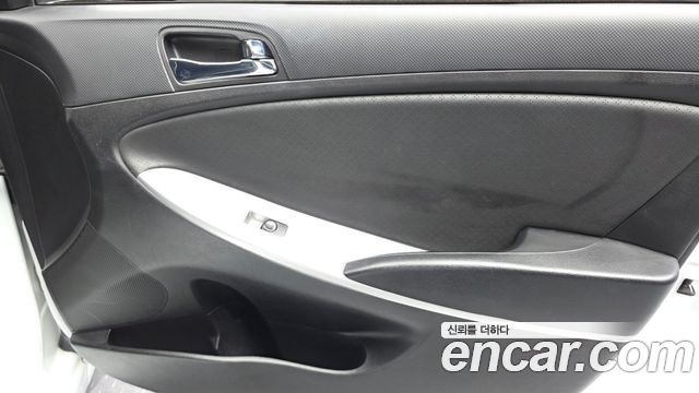 Hyundai Accent 2014 — photo 14