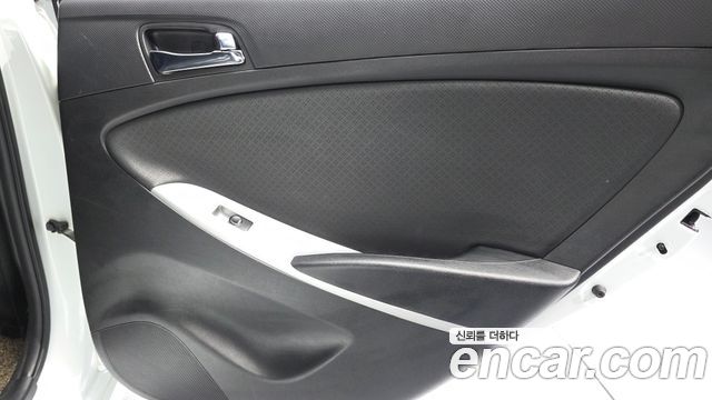 Hyundai Accent 2014 — photo 15