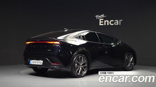 Toyota Prius 2026 — photo 2