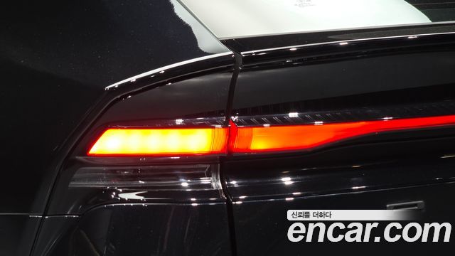 Toyota Prius 2026 — photo 9