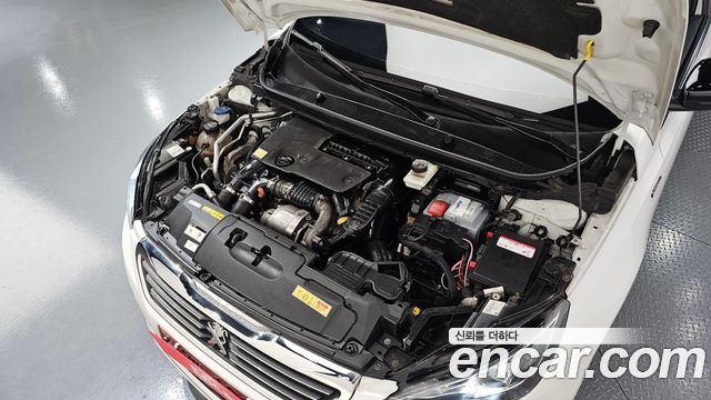 Peugeot 308 2018 — photo 6