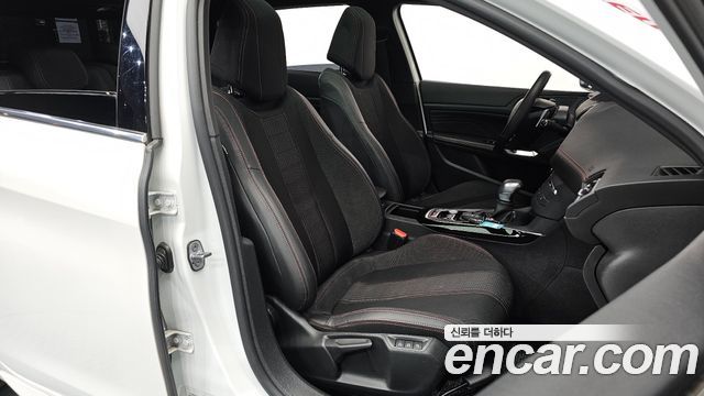 Peugeot 308 2018 — photo 17