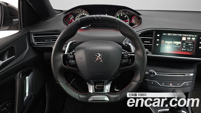 Peugeot 308 2018 — photo 19