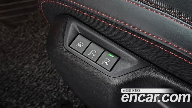 Peugeot 308 2018 — photo 26