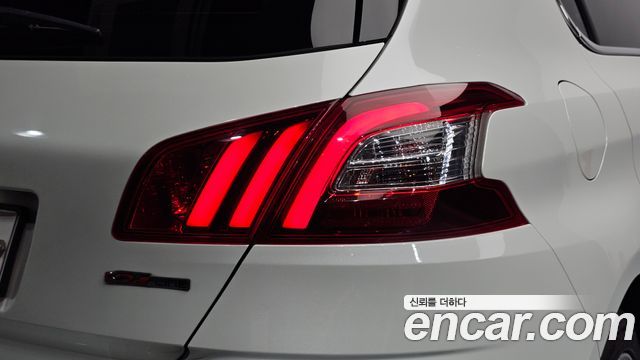 Peugeot 308 2018 — photo 9