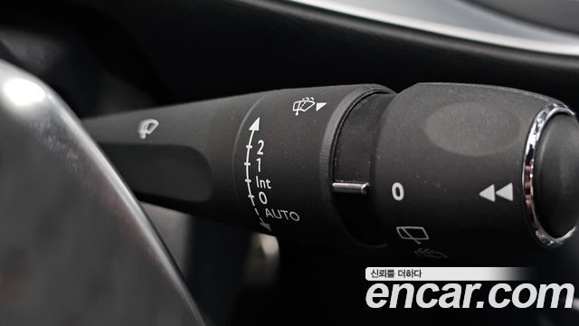 Peugeot 308 2018 — photo 32