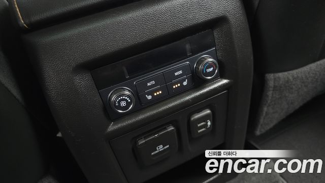 Chevrolet Korea Traverse 2020 — photo 24
