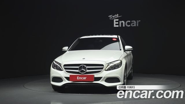 Mercedes-Benz C-Class 2018 — photo 3
