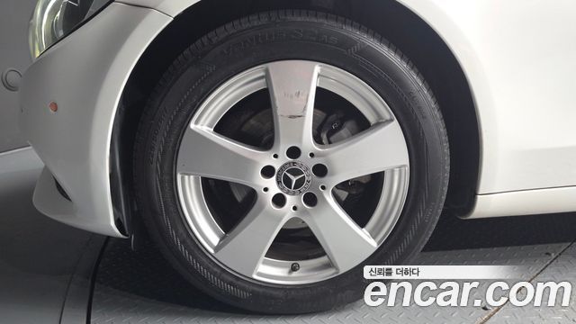 Mercedes-Benz C-Class 2018 — photo 5