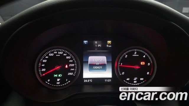Mercedes-Benz C-Class 2018 — photo 8