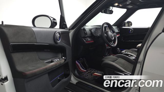 Mini Countryman 2021 — photo 13