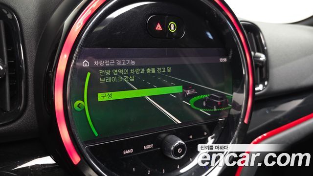 Mini Countryman 2021 — photo 37
