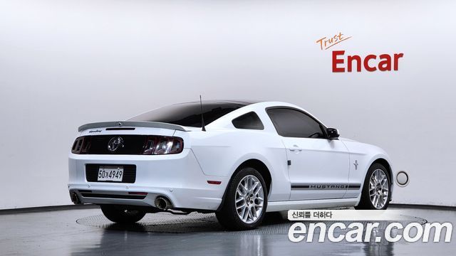 Ford Mustang 2014 — photo 2