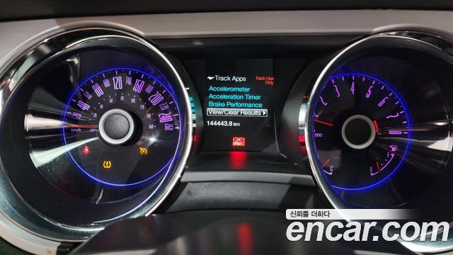 Ford Mustang 2014 — photo 8