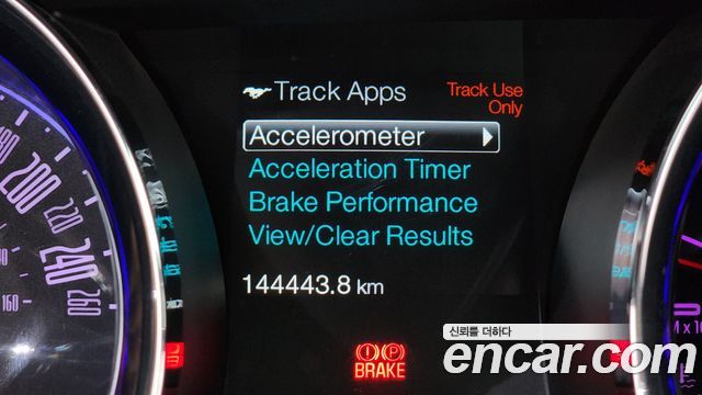 Ford Mustang 2014 — photo 19