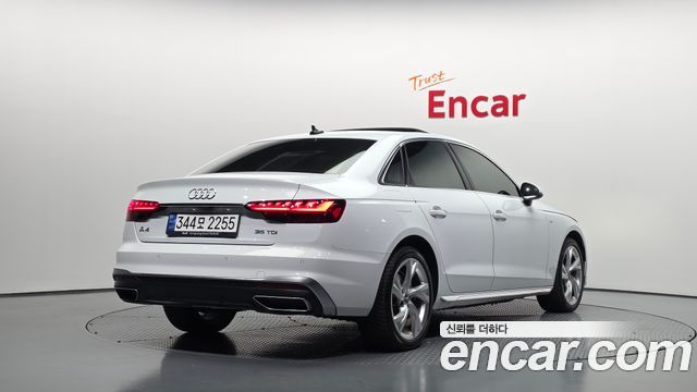 Audi A4 2021 — photo 2