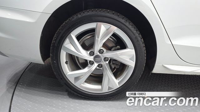 Audi A4 2021 — photo 5
