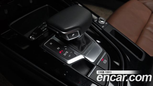Audi A4 2021 — photo 12