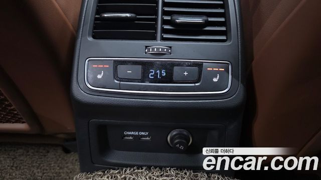 Audi A4 2021 — photo 25
