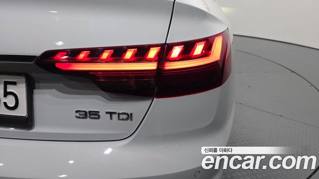 Audi A4 2021 — photo 9