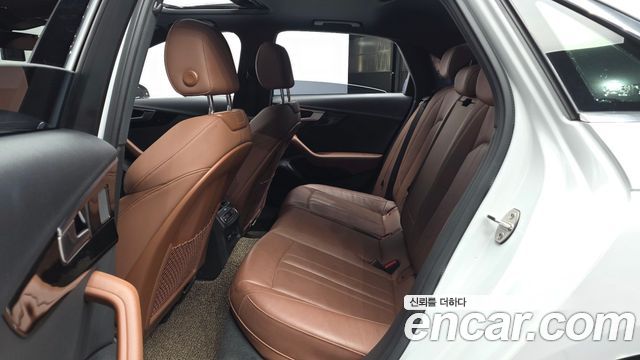 Audi A4 2021 — photo 16