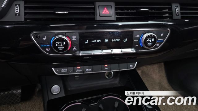 Audi A4 2021 — photo 28