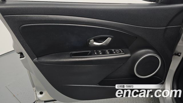 Renault Korea SM3 2015 — photo 14