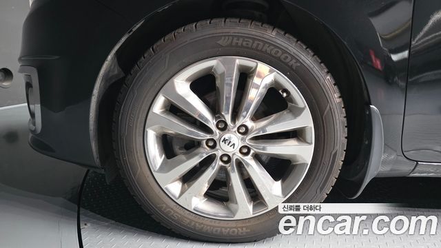 Kia Canival 2016 — photo 5