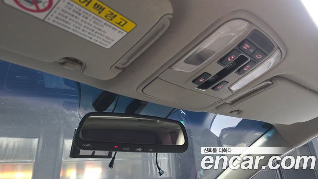 Kia Canival 2016 — photo 17