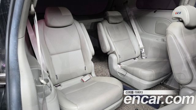 Kia Canival 2016 — photo 19