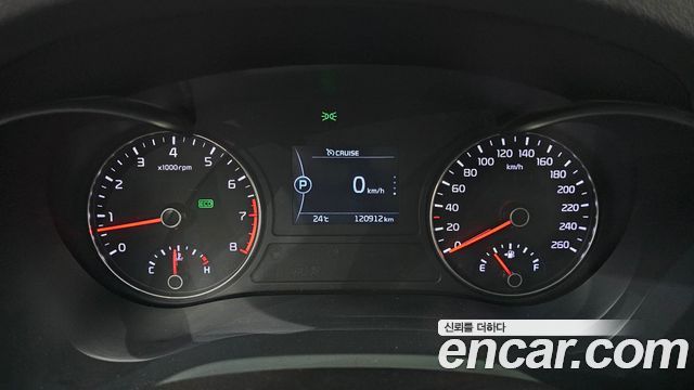Kia K5 2016 — photo 11