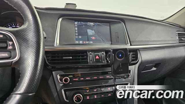 Kia K5 2016 — photo 18