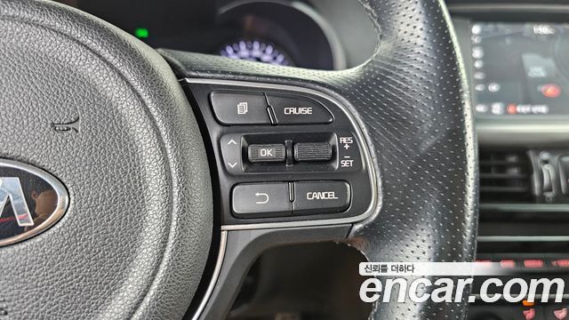 Kia K5 2016 — photo 21