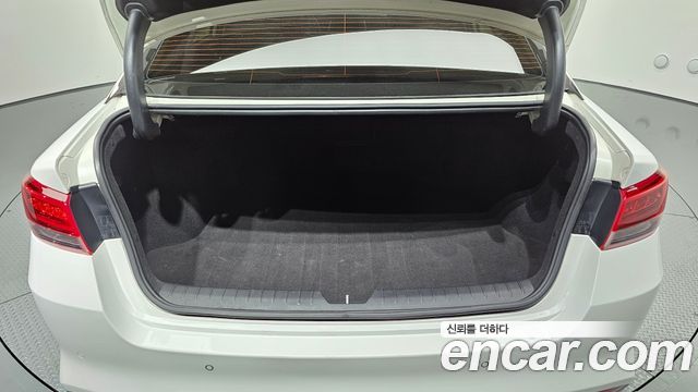 Kia K5 2016 — photo 23