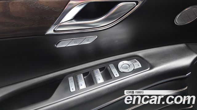 Genesis GV80 2020 — photo 34