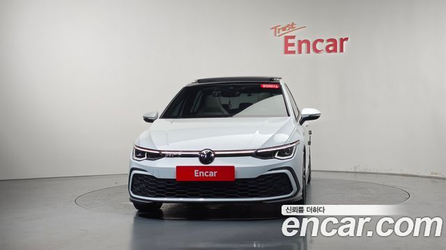 Volkswagen Golf 2024 — photo 3
