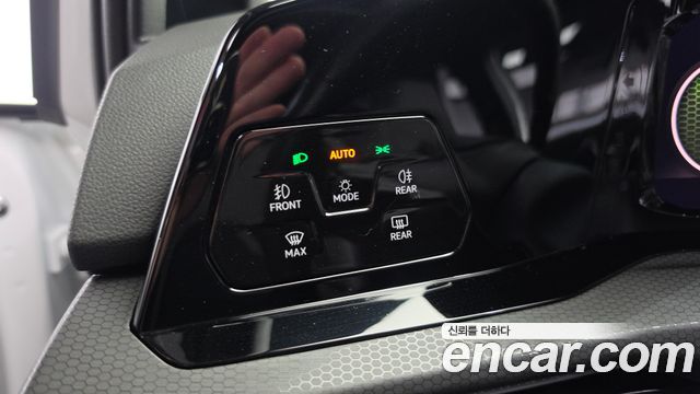 Volkswagen Golf 2024 — photo 25