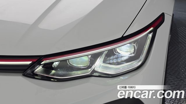 Volkswagen Golf 2024 — photo 8