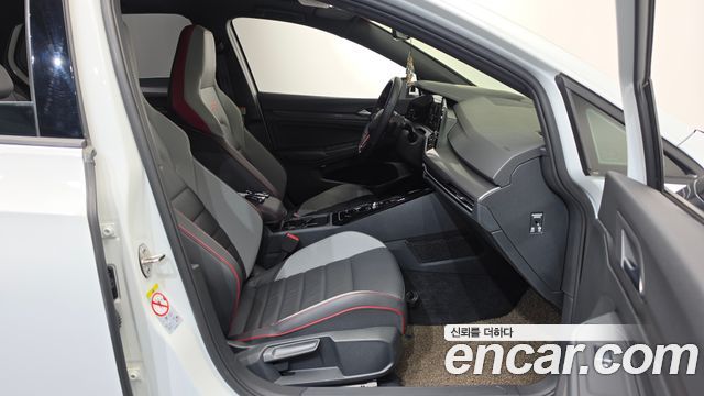 Volkswagen Golf 2024 — photo 16