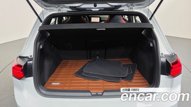 Volkswagen Golf 2024 — photo 27
