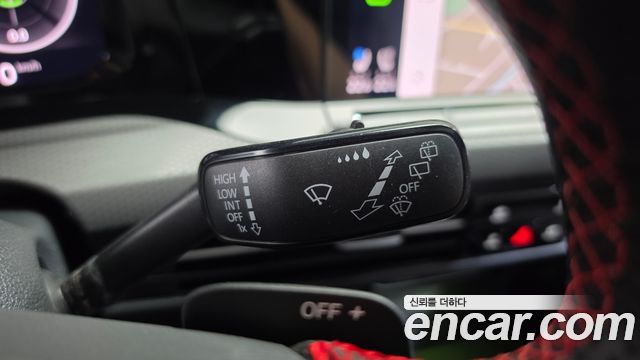 Volkswagen Golf 2024 — photo 30