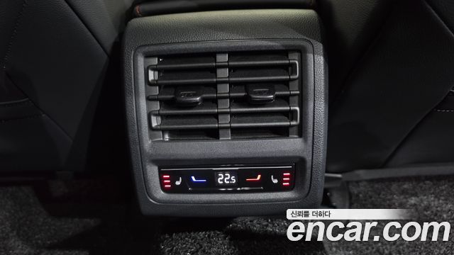 Volkswagen Golf 2024 — photo 35