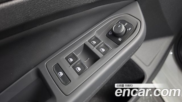 Volkswagen Golf 2024 — photo 37