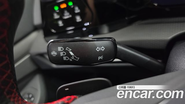 Volkswagen Golf 2024 — photo 38