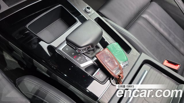 Audi Q5 2023 — photo 12