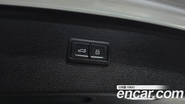 Audi Q5 2023 — photo 27