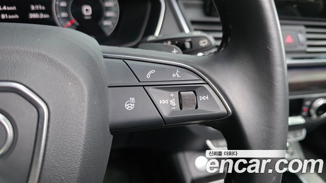 Audi Q5 2023 — photo 33