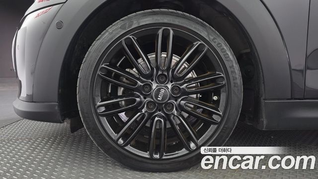 Mini Cooper 2024 — photo 5