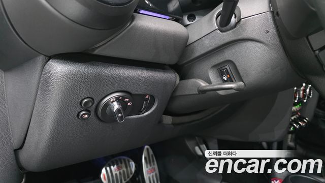 Mini Cooper 2024 — photo 18